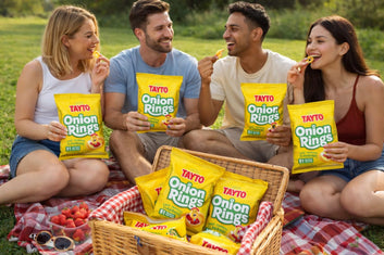Tayto Onion Rings 20 × 45g, Onion Flavour, Perfect for School Lunches, Snack Parties, Picnics, Crisps Corn Snack